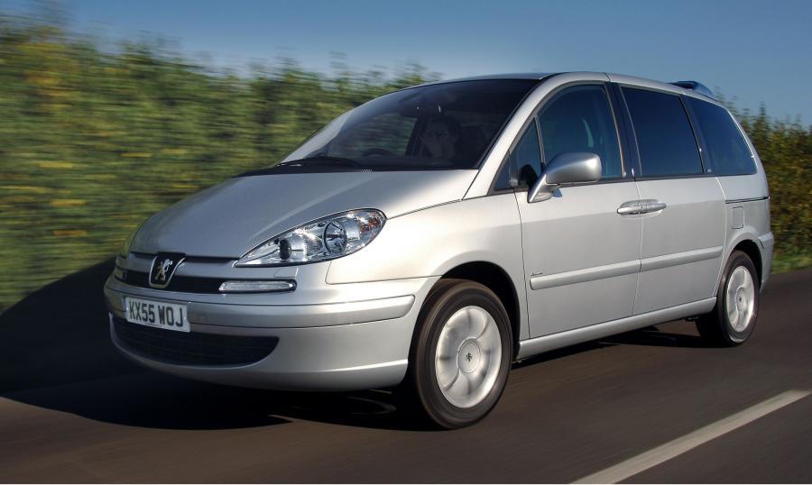  Peugeot 807 2002 года  (фото 22 из 26)